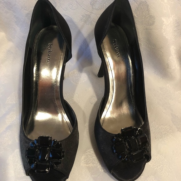 Women’s sexy black jeweled open toe high heels. - Picture 1 of 8